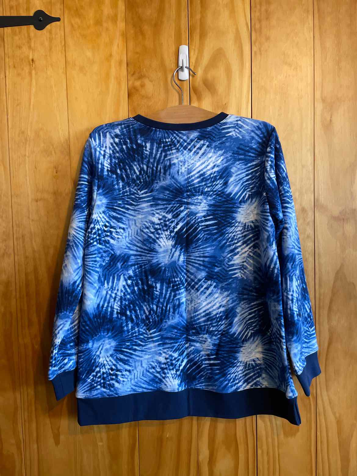 Size PS Lands End Blue Print Women's Sweater & Sweatshirt