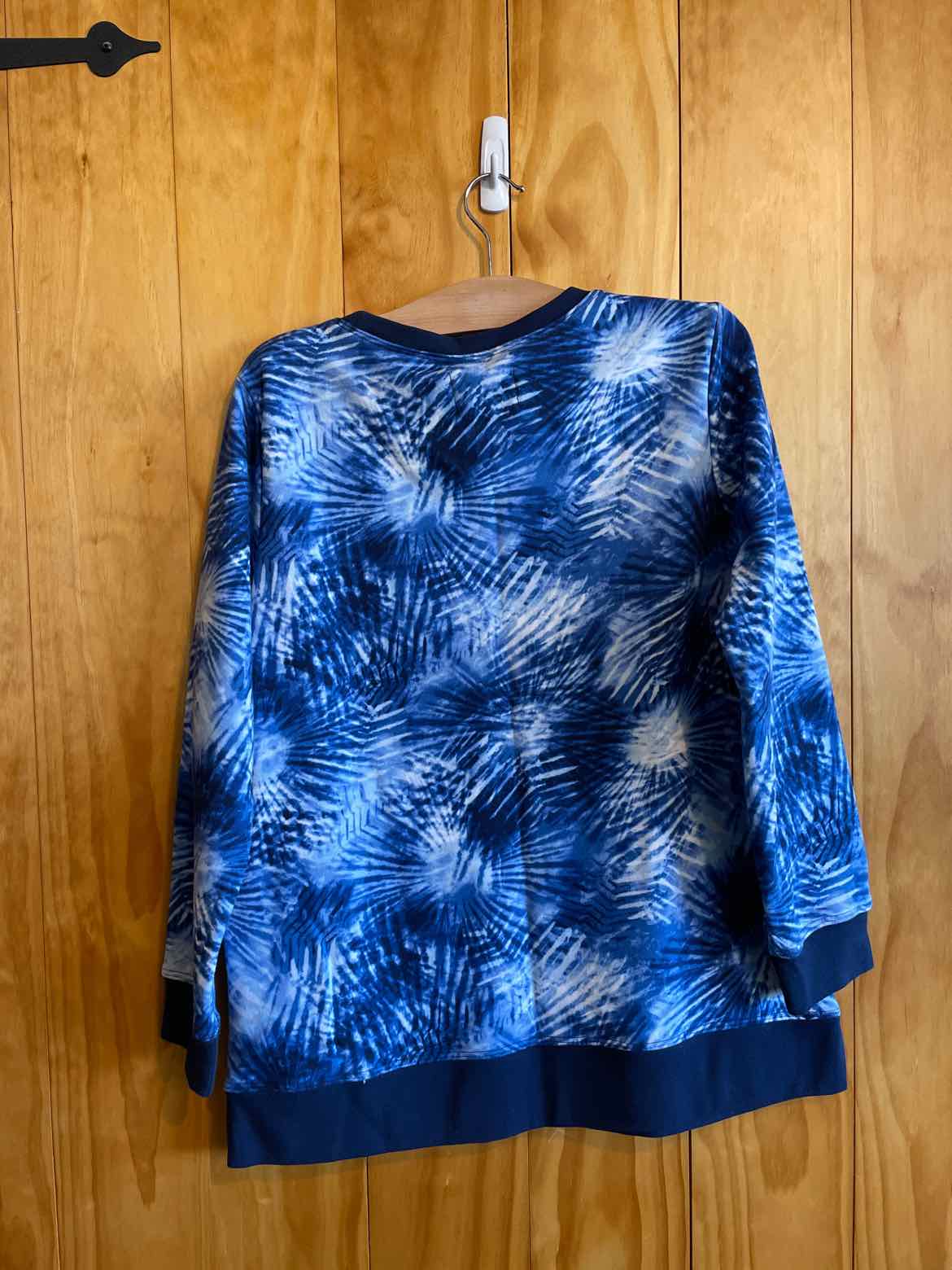Size PS Lands End Blue Print Women's Sweater & Sweatshirt
